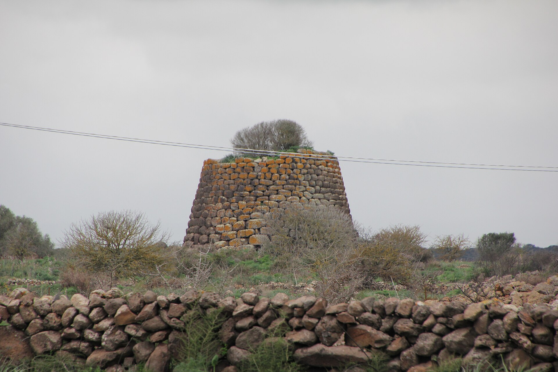 nuraghe Serra
