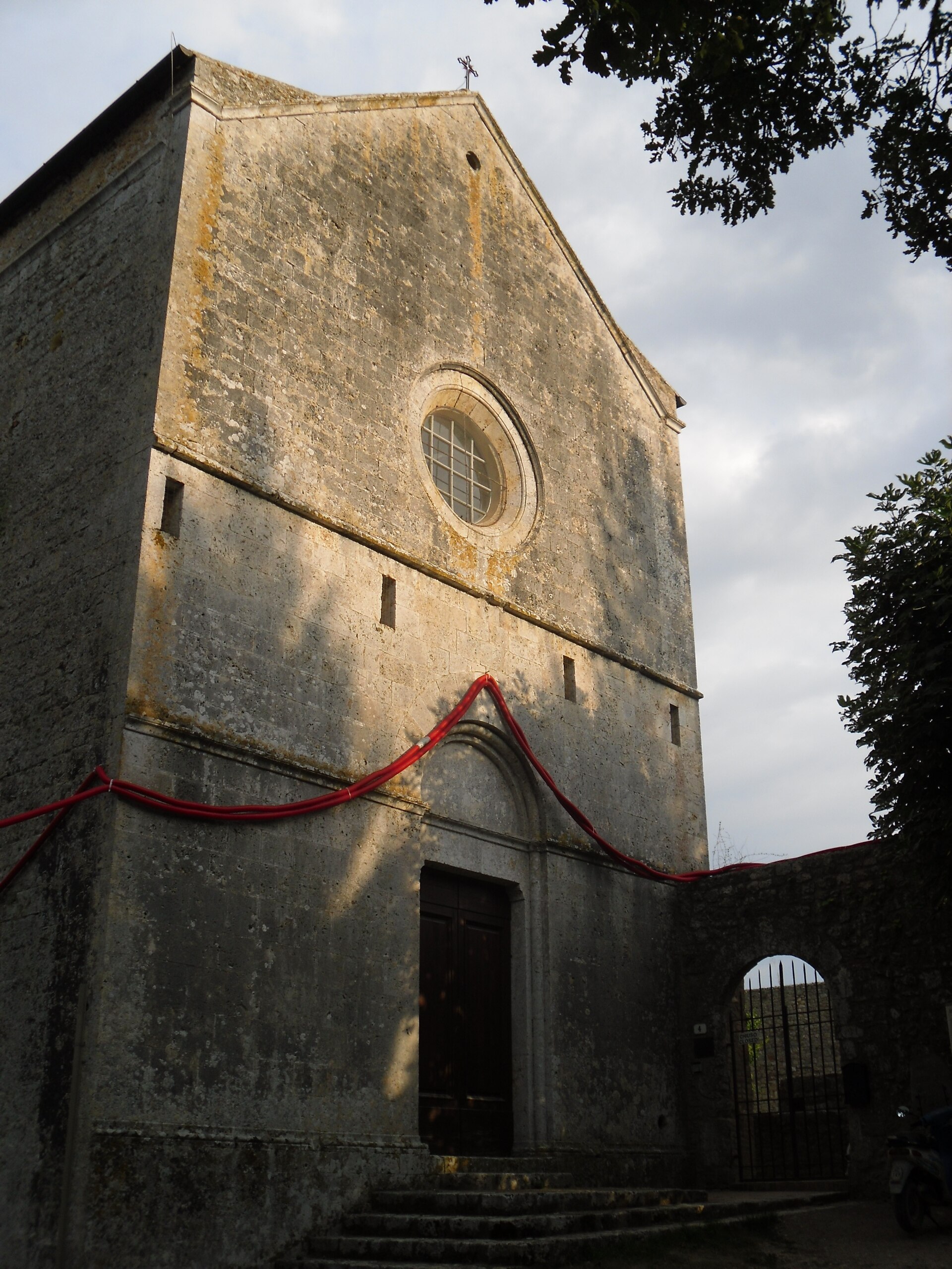 eremo di San Leonardo al Lago