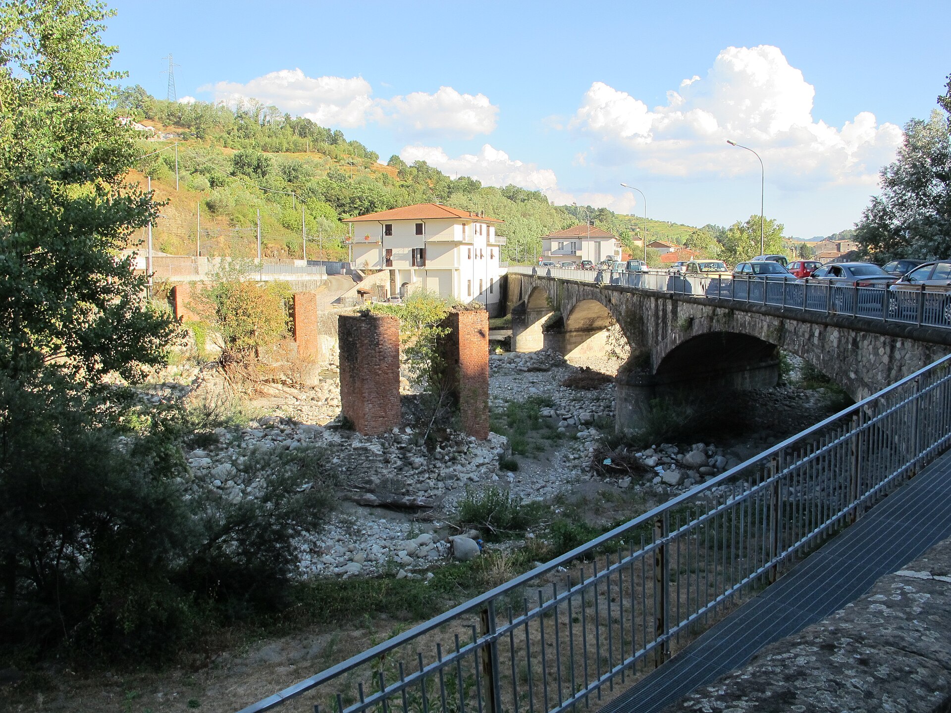 resti del vecchio ponte