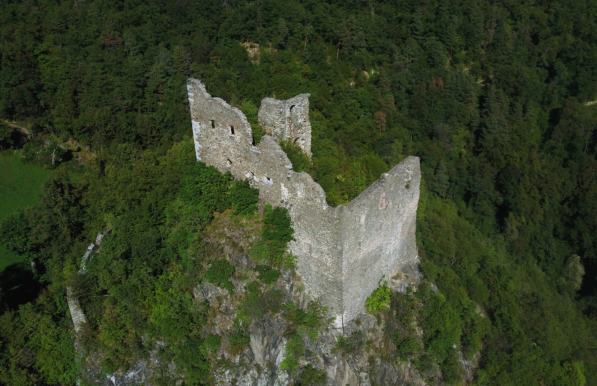 Castel Pietra