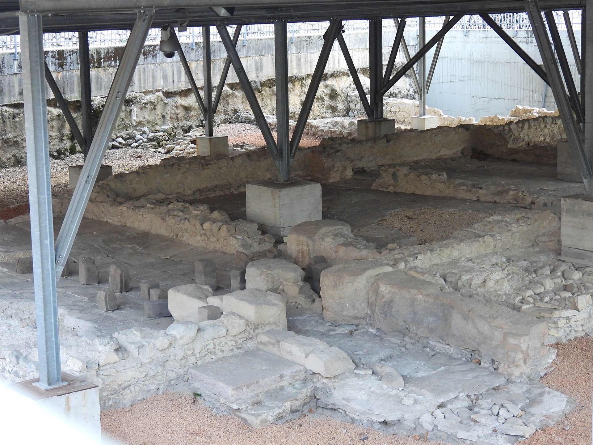 area archeologica di Piazza Costituzione
