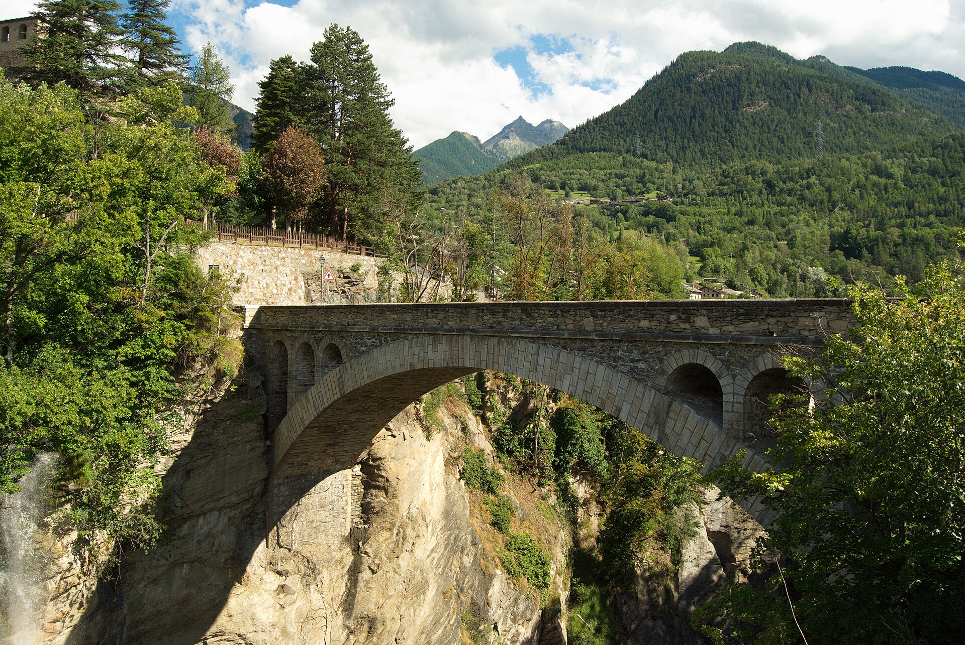 ponte di Introd
