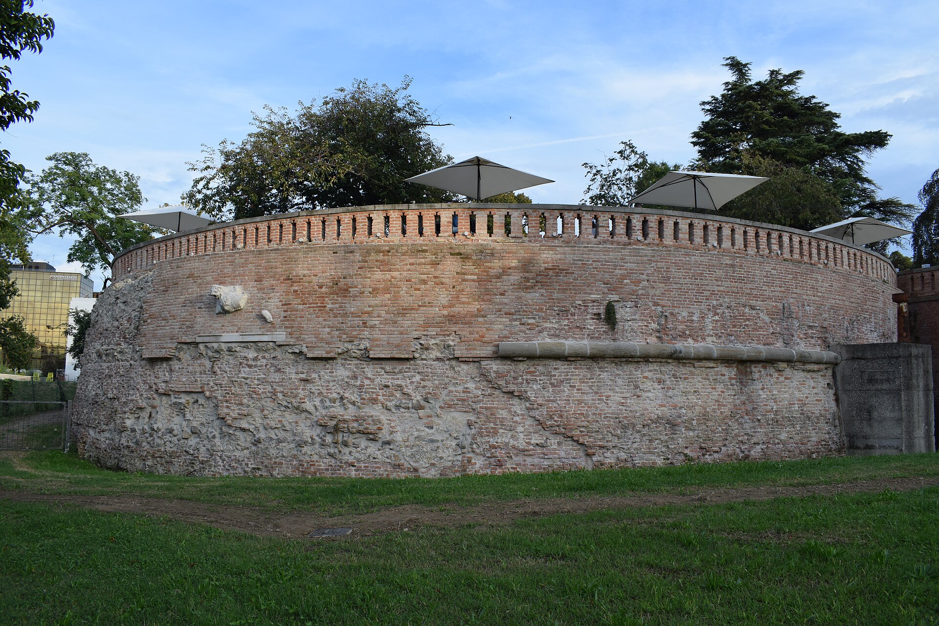 Torrione dell'Arena