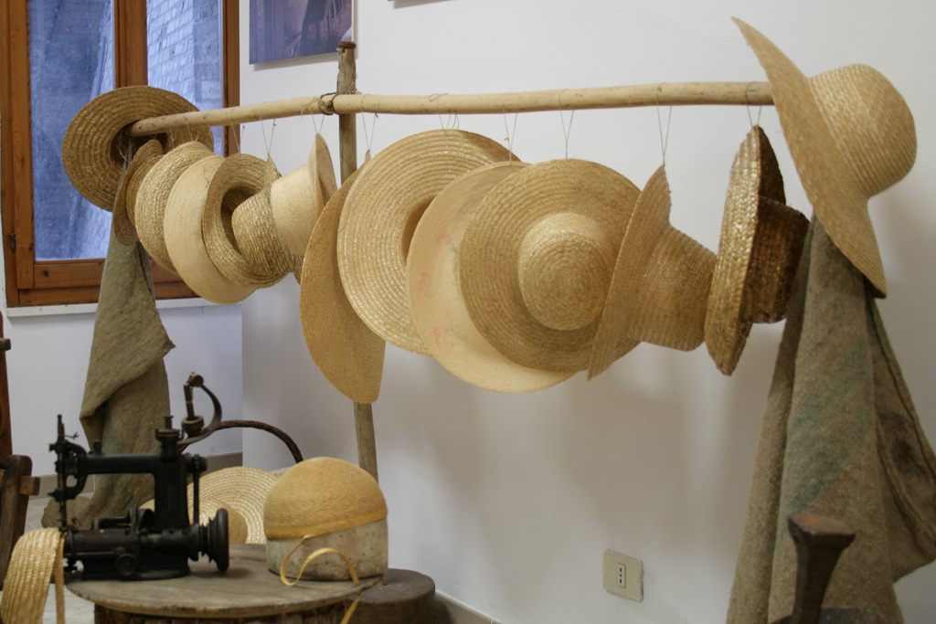 Museo del cappello di Massa Fermana