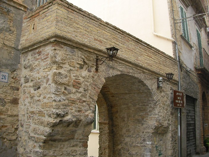 Porta Santa Margherita